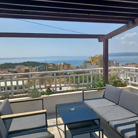 Kurilj * מאקרסקה