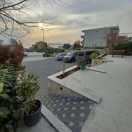 Apartment Kurilj Makarska