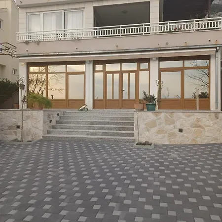 Apartment Kurilj