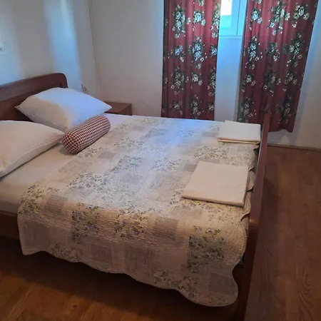 Apartment Kurilj Makarska