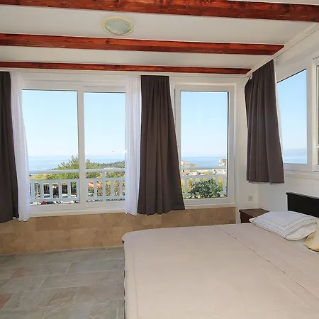 Apartment Kurilj