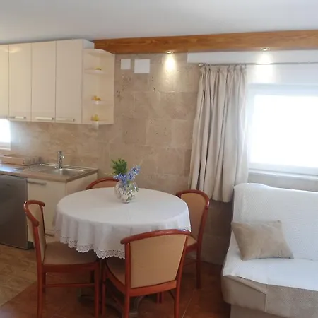 Kurilj Apartment