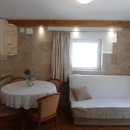 Kurilj Appartement *